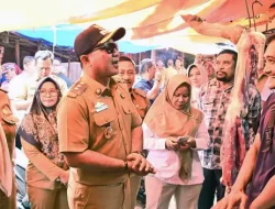 Jelang Ramadan, Wabup Syaiful Pantau Ketersediaan dan Harga Bahan Pokok di Pasar Inpres Kalianda