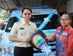 Optimalisasi Pendapatan Daerah, Pemkab Lampung Selatan Hibahkan Mobil Samsat Keliling ke Pemprov Lampung