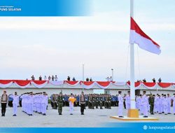 Merah Putih Diturunkan Khidmat di Menara Siger, Sejarah HUT ke-80 RI Terukir di Ujung Sumatera