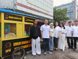 BPC HIPMI Kota Bandar Lampung Berikan Gerobak Dan Modal Usaha untuk Pelaku Usaha Muda