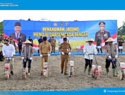 Polri Turun ke Ladang, Produksi Pangan Melonjak: Zulhas Tegaskan Gotong Royong Kunci Ketahanan Nasional