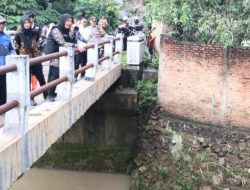 Kota Bandar Lampung  Wali Kota Bandar Lampung, Hj. Eva Dwiana, Meninjau Langsung Kawasan Terdampak Banjir di Kecamatan Sukabumi, Kota Bandar Lampung