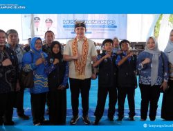 Berani Suarakan Aspirasi di Musrenbang, Tiga Siswa SMPN Satap 2 Kalianda Dapat Tabungan Pendidikan dari Bupati Egi