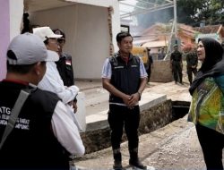 Wali Kota Bandar Lampung, Hj. Eva Dwiana, Meninjau Langsung Proses Pembongkaran dan Pengecekan Gorong-Gorong di Kecamatan Teluk Betung Barat, Kota Bandar Lampung