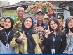Wali Kota Bandar Lampung, Hj. Eva Dwiana, Serahkan Langsung Santunan Perlindungan Pekerja Melalui BPJS Ketenagakerjaan Kepada Bapak Tabrani