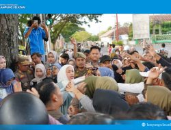 Momen Zita Anjani Turun ke Jalan, 200 Takjil DWP Lampung Selatan Disambut Antusias Warga Kalianda