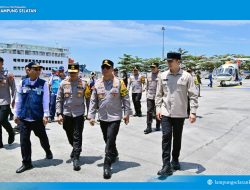 Bupati Egi Dampingi Wakapolri Dedi Prasetyo Tinjau Arus Mudik Bakauheni, Pastikan Pemudik Aman dan Nyaman