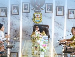 Wali Kota Bandar Lampung, Hj. Eva Dwiana Menandatangani MoU Pelayanan Keimigrasian Bersama Kanwil Imigrasi Lampung di Mal Pelayanan Publik