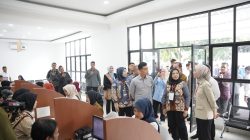 Berkunjung di RSUD dr. A. Dadi Tjokrodipo, Walikota Bandar Lampung Eva Dwiana Sambut Kedatangan Wapres RI Gibran Rakabumingraka Beserta Rombongan