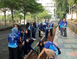 Dukung Program Gertak Helau, Sekretariat DPRD Lampung Selatan Lakukan Kegiatan Gotong Royong Bersama