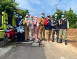 Lurah Gunung Terang Bersama Tim Nakes Puskesmas Segalamider Intensifkan Pencegahan DBD di Langkapura