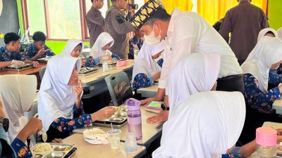 Pantau Langsung ke Sekolah, Bupati Radityo Egi dan Kajati Lampung Pastikan Program MBG Berjalan Sesuai SOP