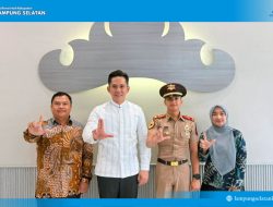 Putra Desa Merbau Mataram Lolos Akademi Angkatan Laut, Bupati Egi: Bukti Generasi Lampung Selatan Mampu Bersaing di Tingkat Nasional