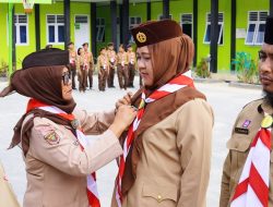 Terik Mentari Tak Surutkan Semangat Peserta Pengukuhan Gugus Depan Ponpes dan SMP IT Muhammad Al-Fatih