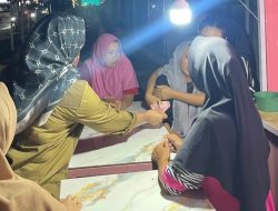 Pimpinan Yayasan Puri Andanan Jejama Sariyanti Berikan Bantuan Uang Tunai Kepada Korban Curanmor di Lokasi Tongkrongan Desa Seloretno